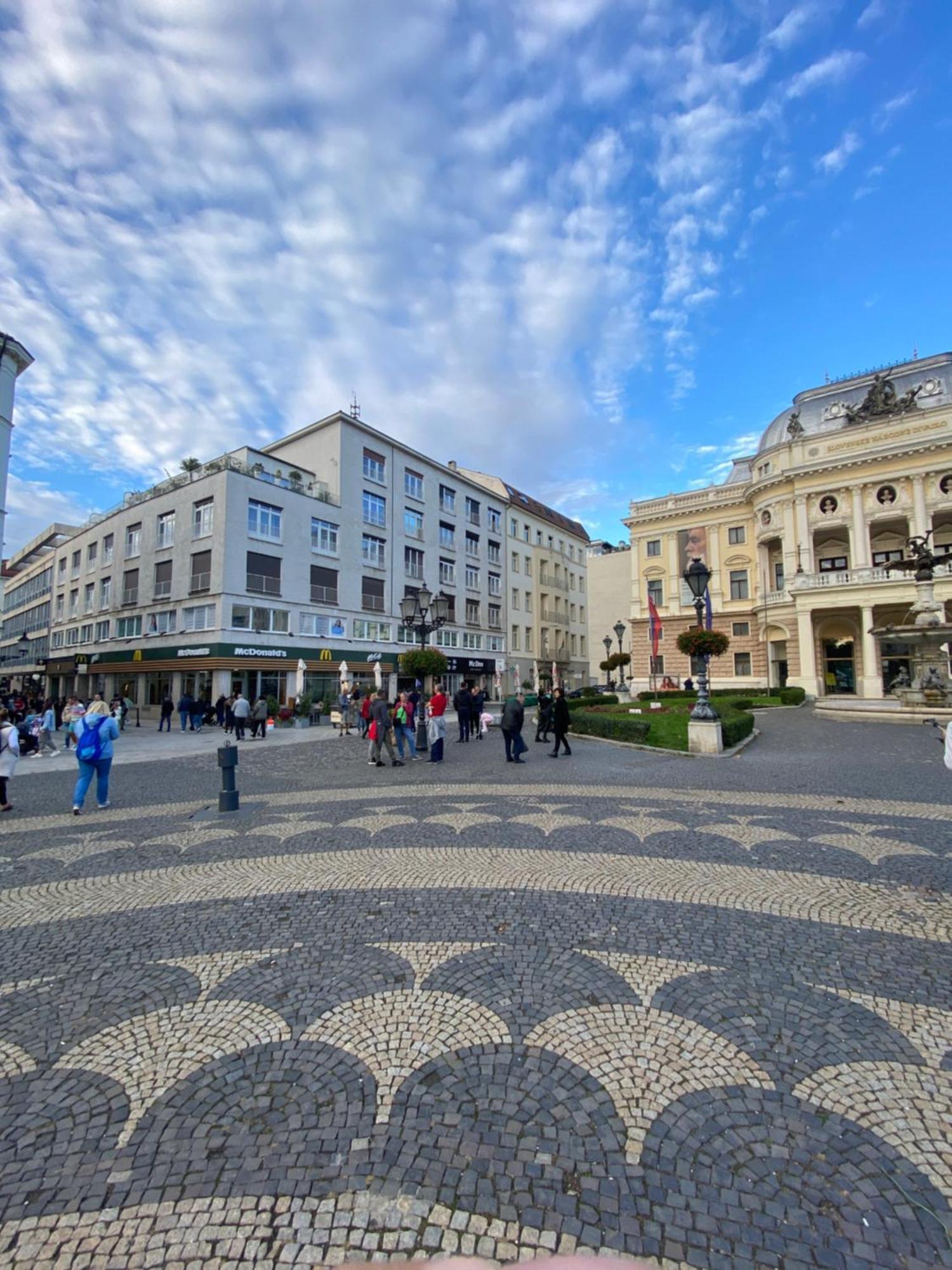 Modern Apartment In Historic City Center Old Town Bratislava Exteriér fotografie